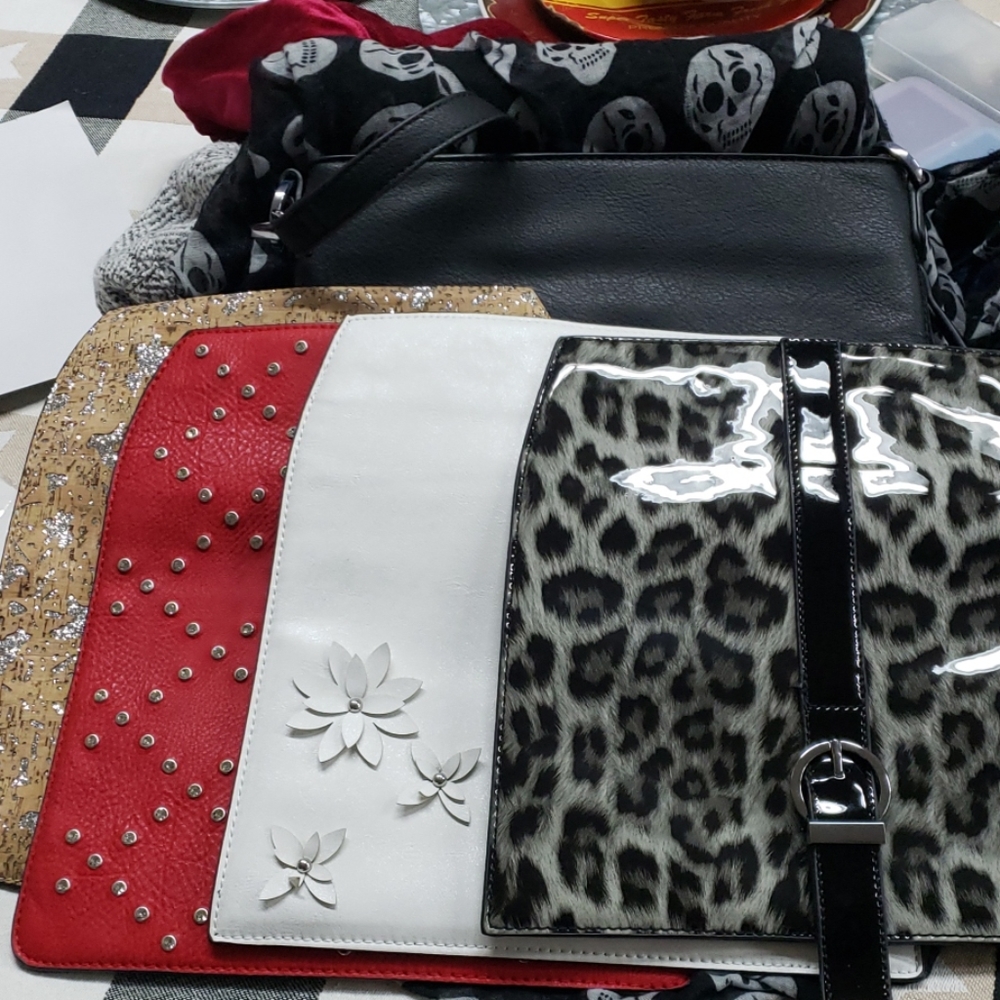 Magnolia and Vine Crossbody Bag